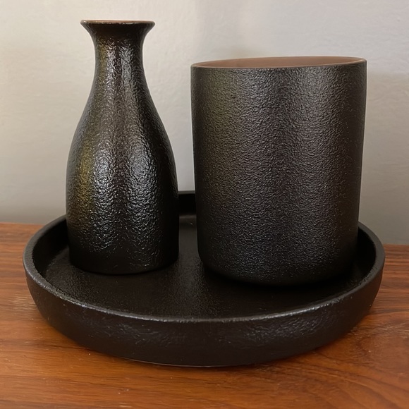 Japanese Stoneware Sake Serving Set - Picture 5 of 6